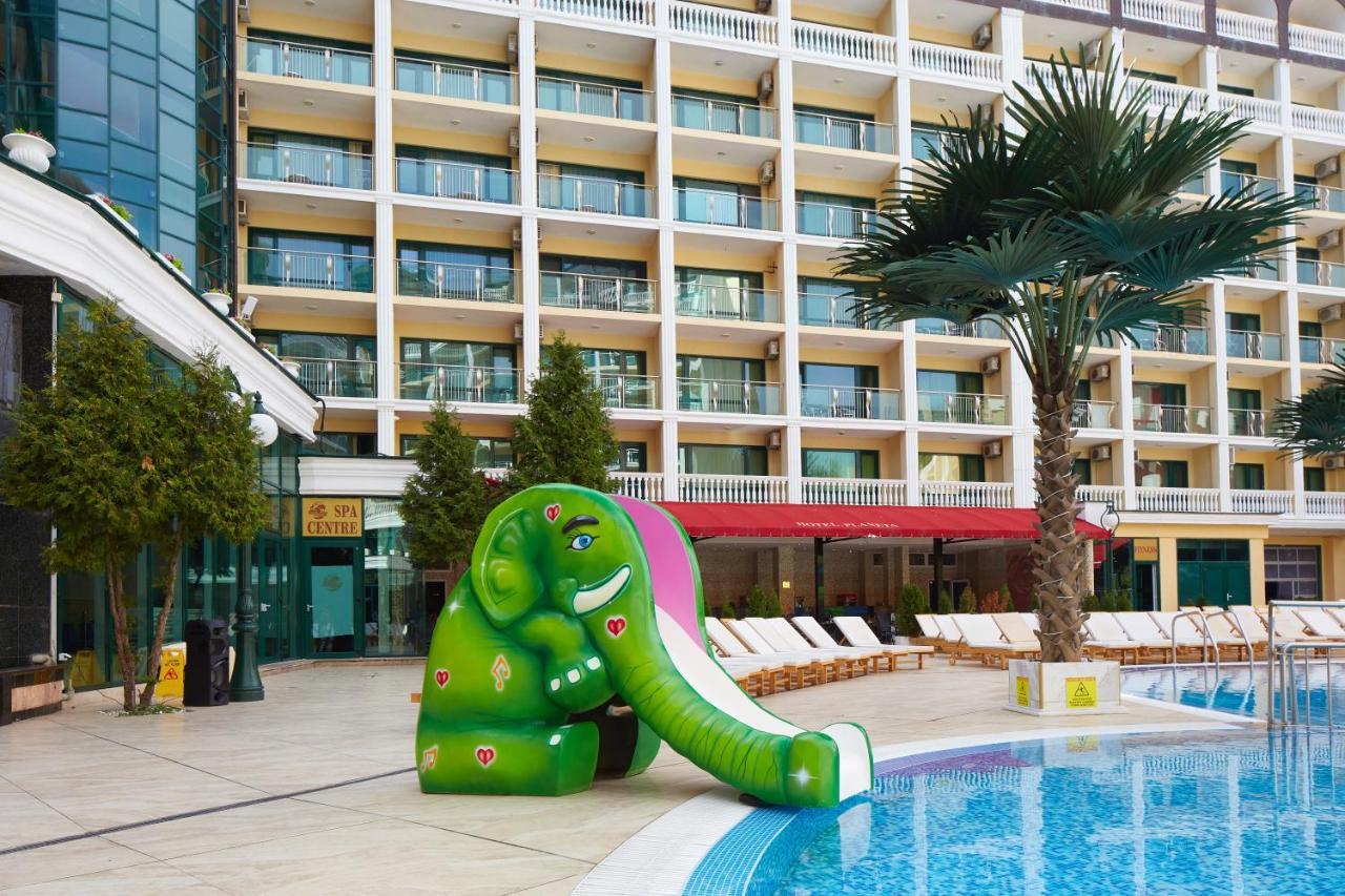 Planeta Hotel & Aquapark Free Beach Access Slăntjev Brjag Exteriör bild The swimming pool at the hotel