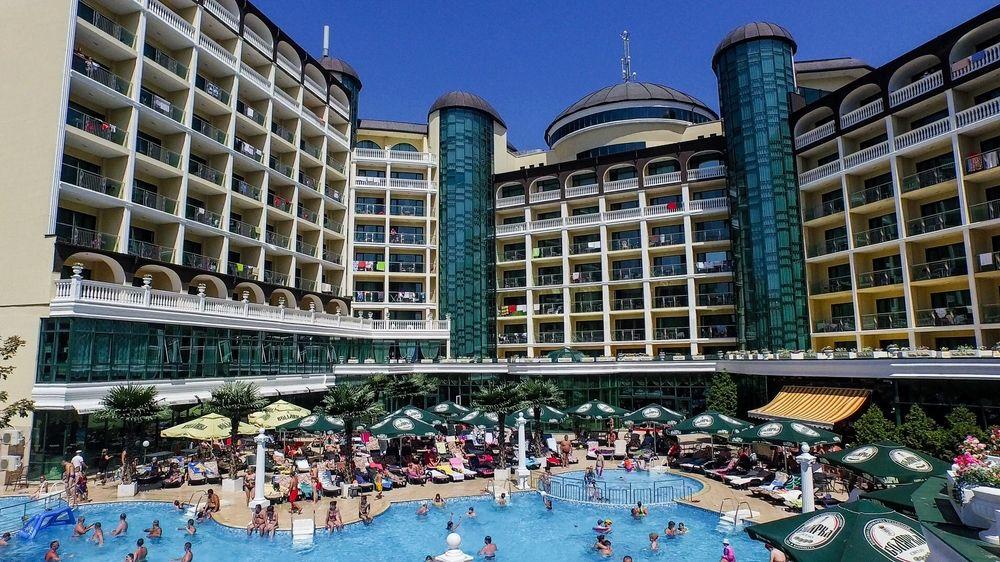 Planeta Hotel & Aquapark Free Beach Access Slăntjev Brjag Exteriör bild The Royal Paradise Hotel and Spa