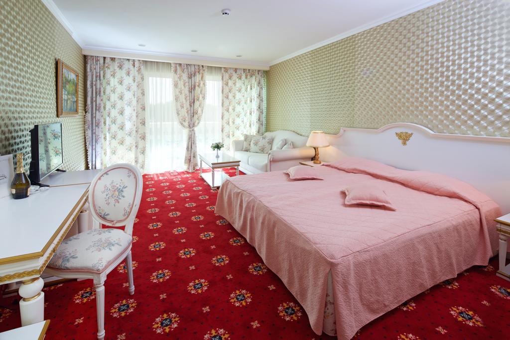 Planeta Hotel & Aquapark Free Beach Access Slăntjev Brjag Exteriör bild